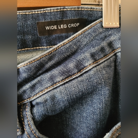 Judy Blue Medium Wash High Rise Raw Hem Wide Leg Crop Stretch Denim Jeans 11/30 - Picture 4 of 11
